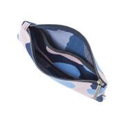 Knitted pouch